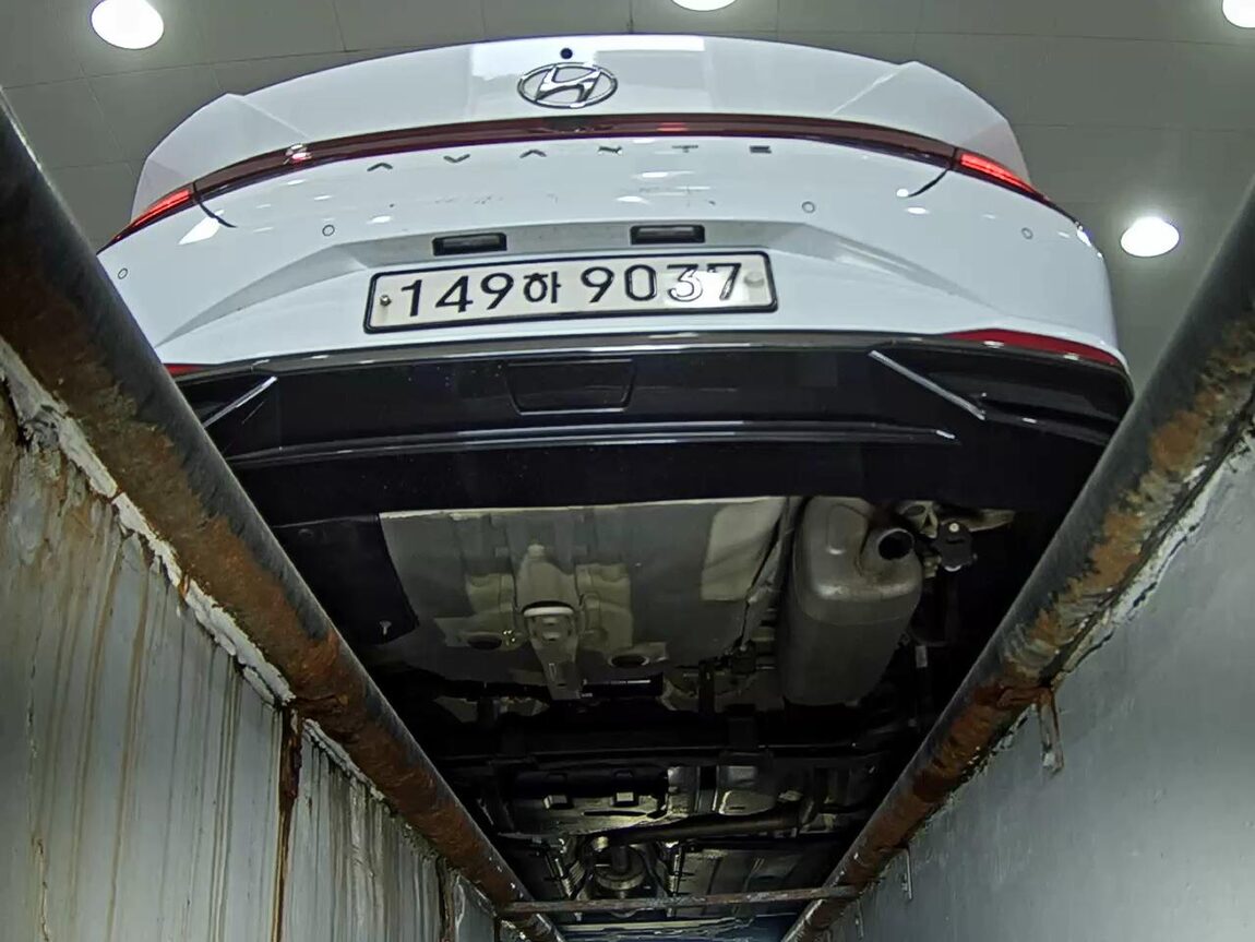 HYUNDAI AVANTE (CN7) 1.6 GASOLINE MODERN 2021 - zdjęcie 8