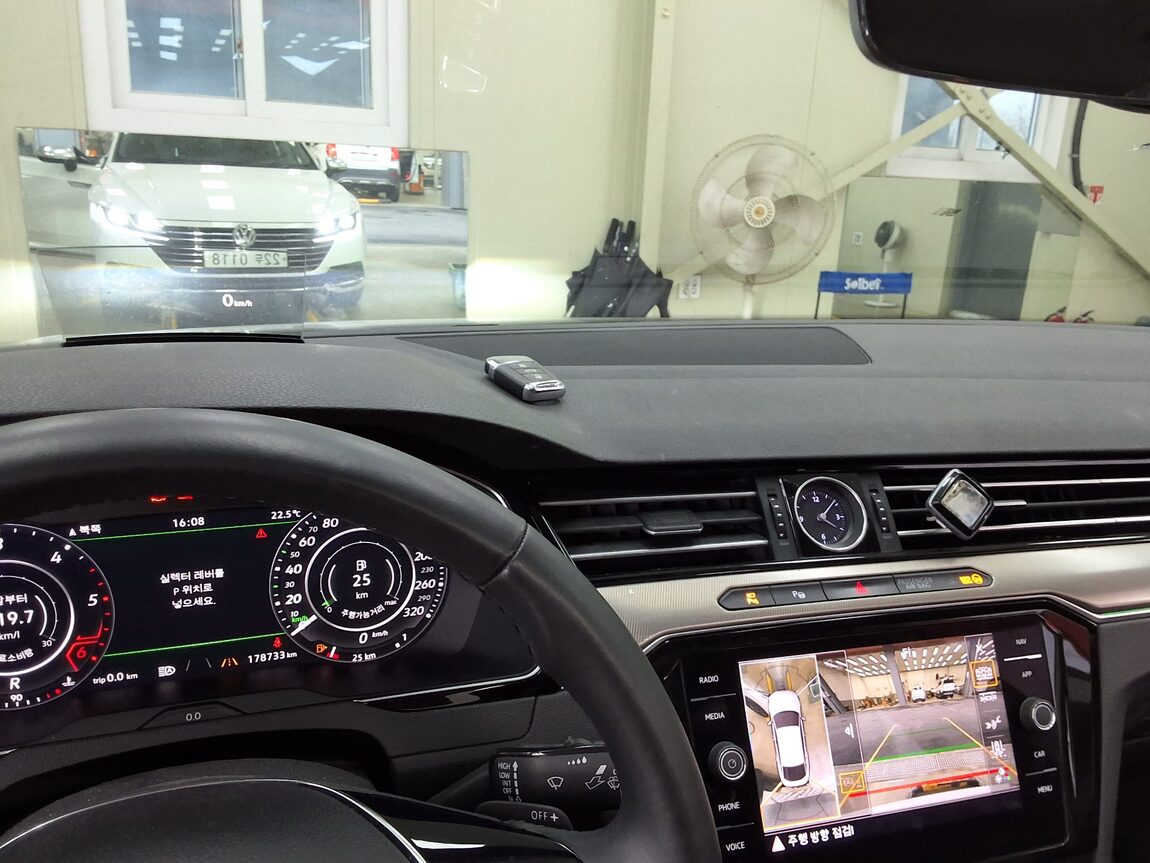 VOLKSWAGEN ARTEON 2.0 TDI ELEGANCE PRESTIGE 2019 - zdjęcie 25