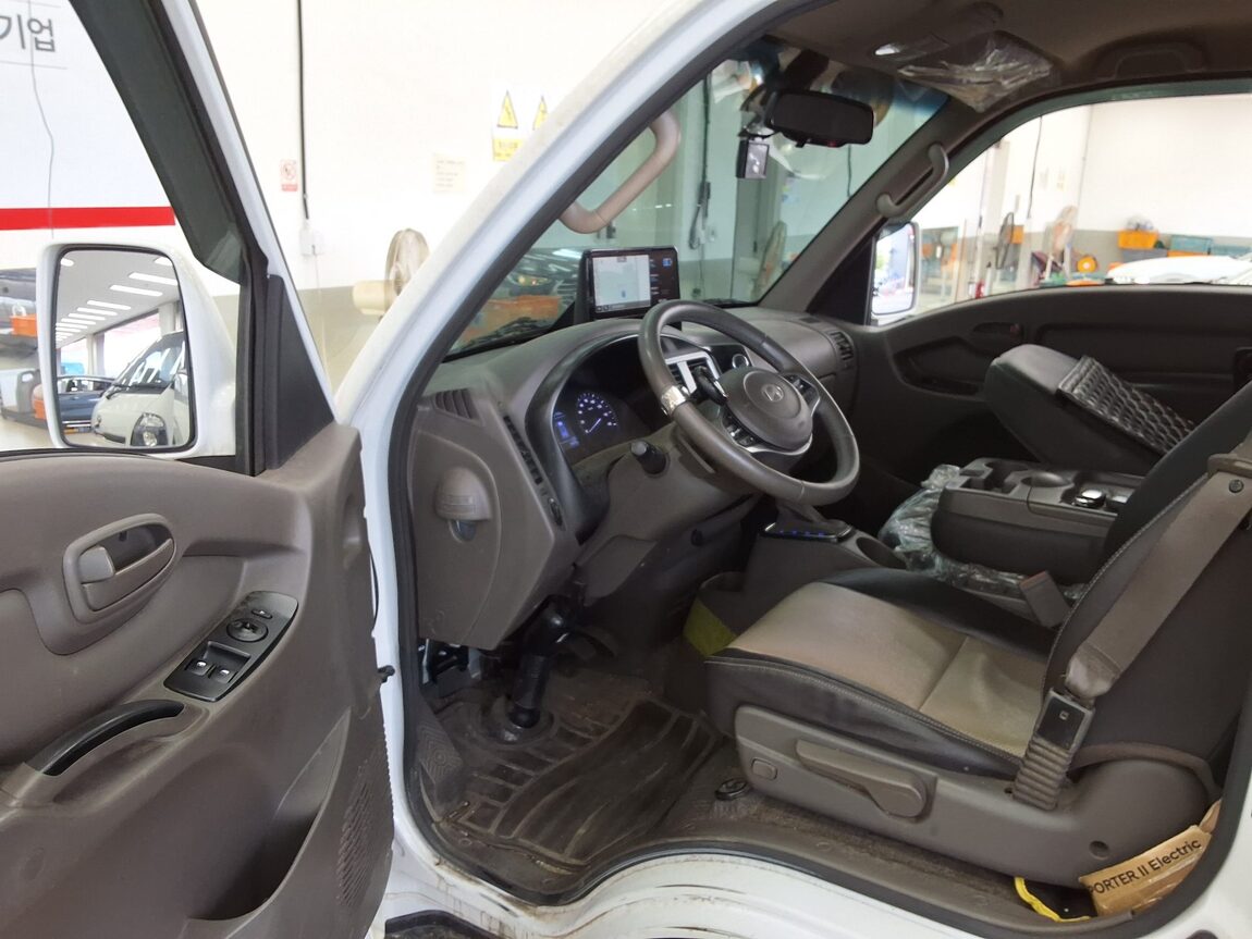 HYUNDAI PORTER II ELECTRIC BUILT-IN BOX TRUCK HIGH 2024 - zdjęcie 10