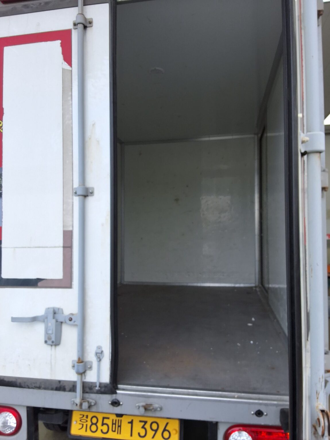 HYUNDAI PORTER II ELECTRIC BUILT-IN BOX TRUCK HIGH 2024 - zdjęcie 12