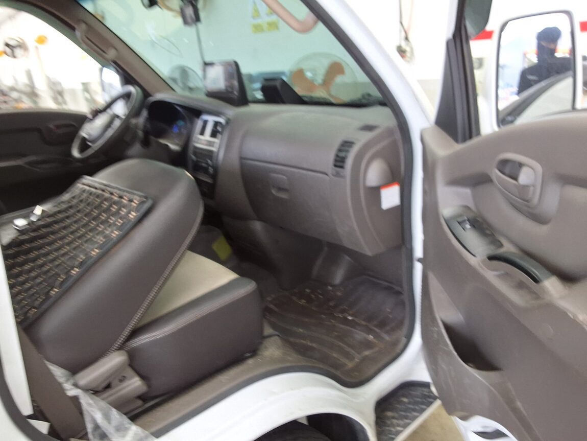 HYUNDAI PORTER II ELECTRIC BUILT-IN BOX TRUCK HIGH 2024 - zdjęcie 11