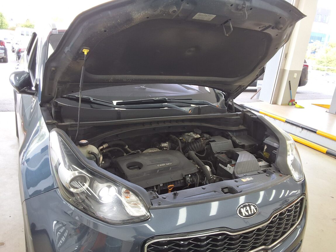 KIA NEW SPORTAGE 1.7 2WD NOBLESSE 2017 - zdjęcie 18