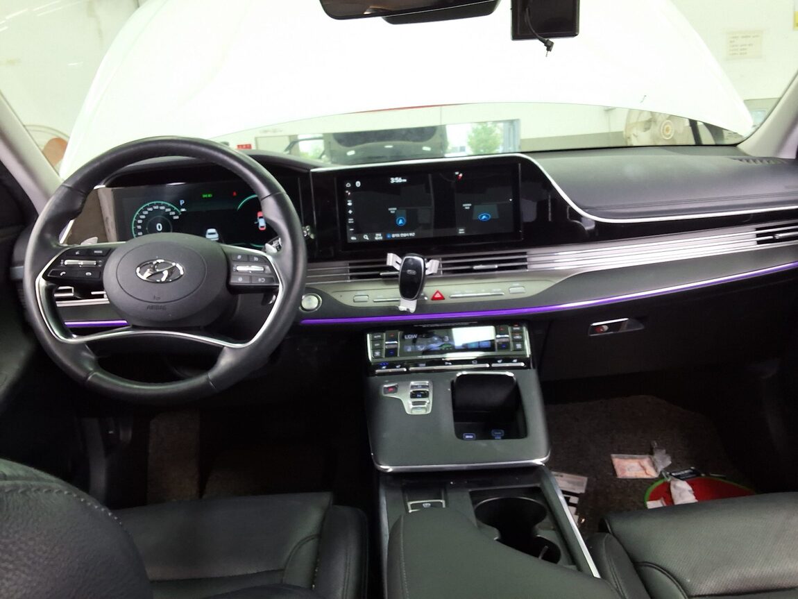 HYUNDAI THE NEW GRANDEUR IG GASOLINE 2.5 PREMIUM CHOICE 2020 - zdjęcie 11