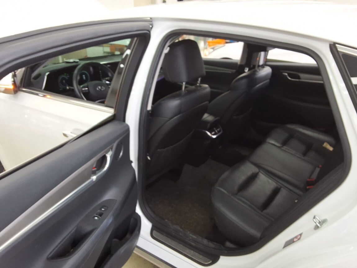 HYUNDAI THE NEW GRANDEUR IG GASOLINE 2.5 PREMIUM CHOICE 2020 - zdjęcie 12