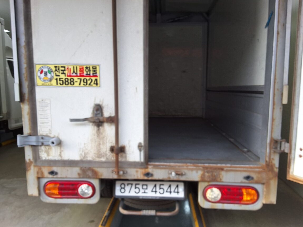 HYUNDAI PORTER II WING BODY ELECTRIC 2019 - zdjęcie 13