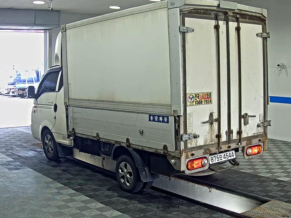 HYUNDAI PORTER II WING BODY ELECTRIC 2019 - zdjęcie 6