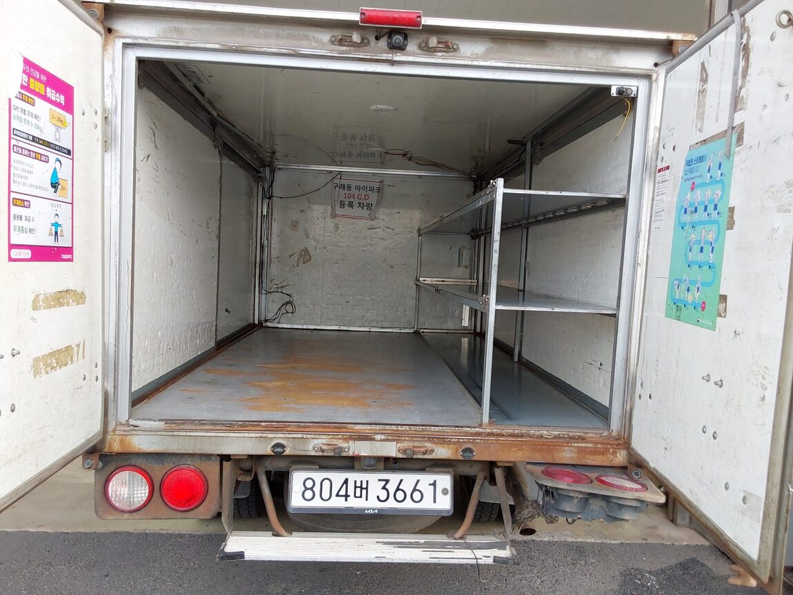 KIA BONGO III CARGO BUILT-IN BOX TRUCK 1 TON KING CAB 2019 - zdjęcie 13