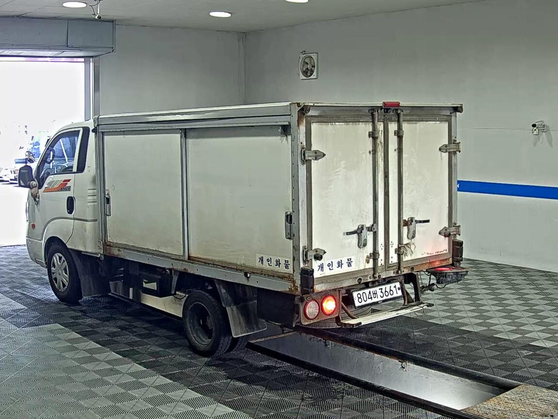 KIA BONGO III CARGO BUILT-IN BOX TRUCK 1 TON KING CAB 2019 - zdjęcie 6