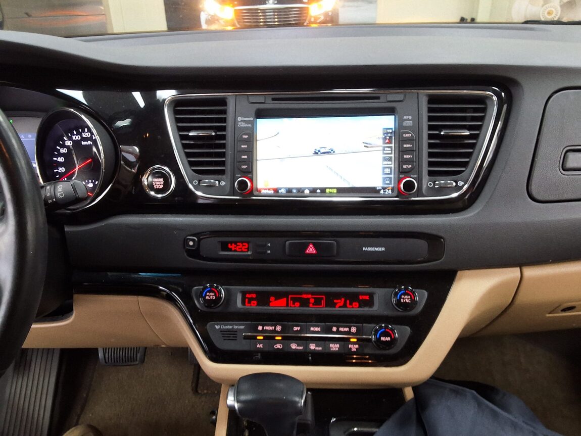 KIA ALL NEW CARNIVAL 9-SEATER DIESEL PRESTIGE 2017 - zdjęcie 24
