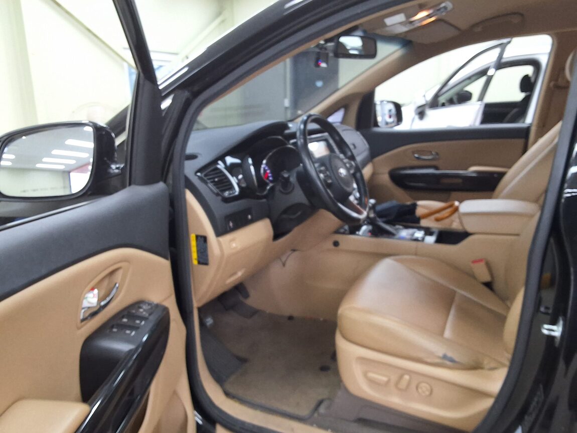 KIA ALL NEW CARNIVAL 9-SEATER DIESEL PRESTIGE 2017 - zdjęcie 11