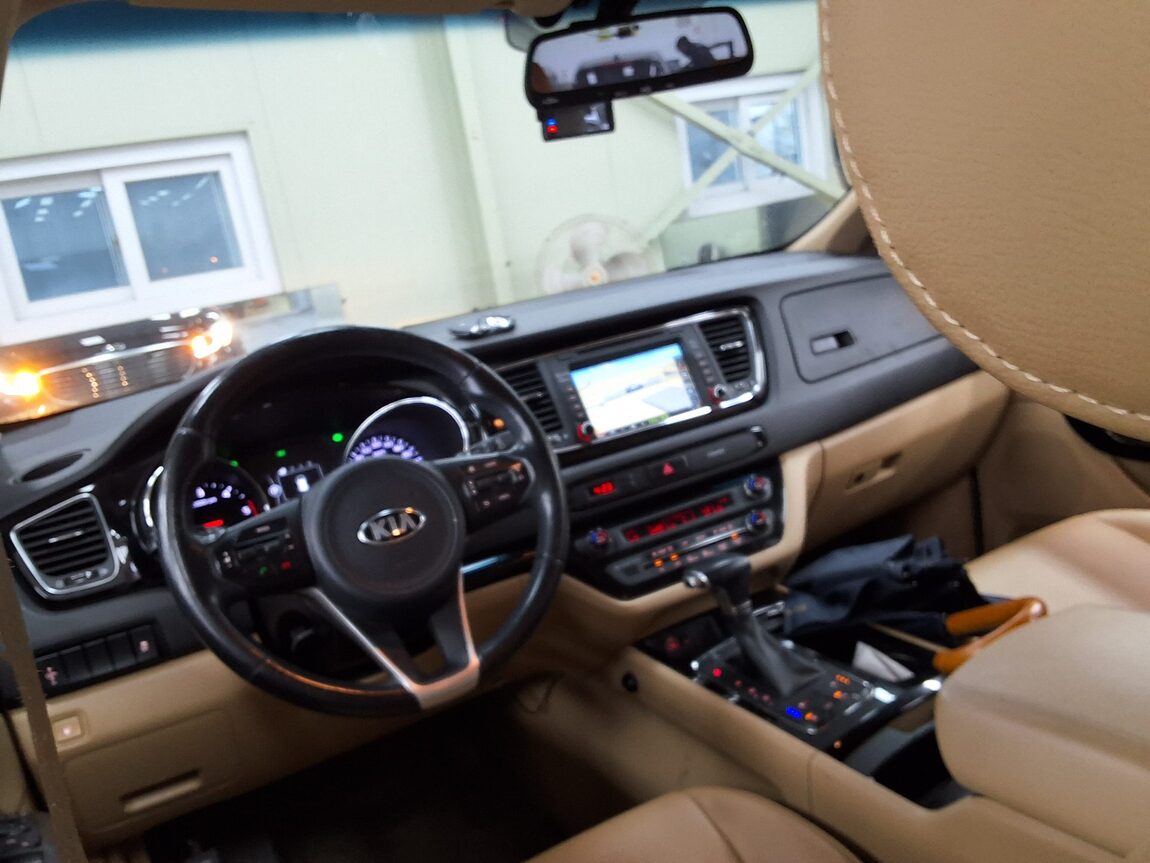 KIA ALL NEW CARNIVAL 9-SEATER DIESEL PRESTIGE 2017 - zdjęcie 12