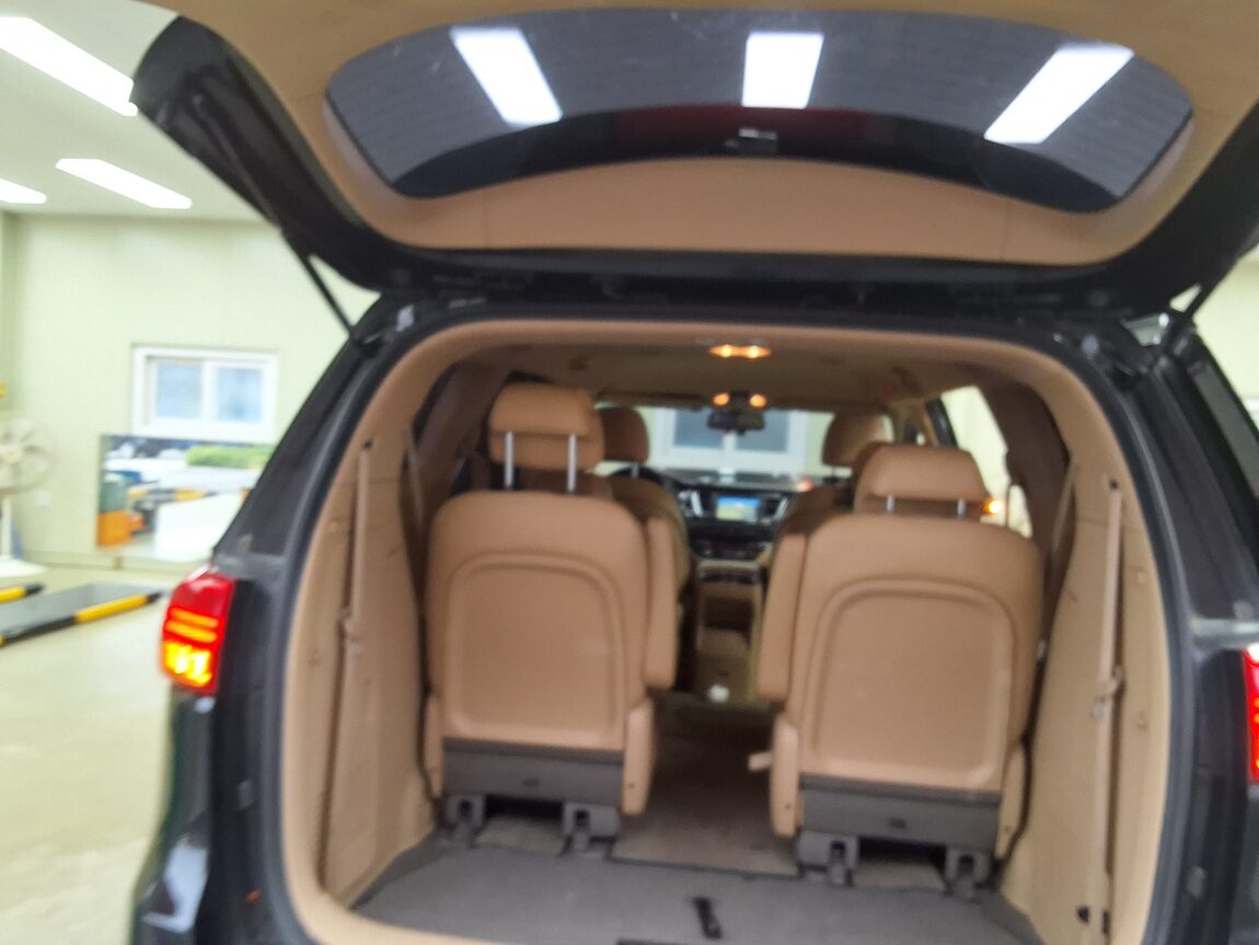 KIA ALL NEW CARNIVAL 9-SEATER DIESEL PRESTIGE 2017 - zdjęcie 16