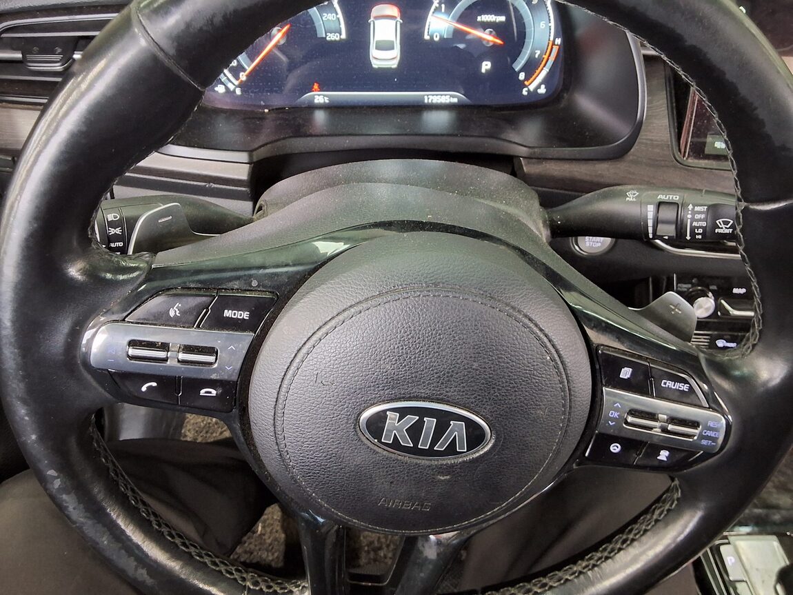 KIA K7 PREMIER 3.0 LPi GENERAL NOBLESSE 2020 - zdjęcie 17