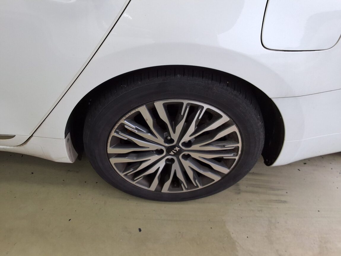 KIA K7 PREMIER 3.0 LPi GENERAL NOBLESSE 2020 - zdjęcie 24
