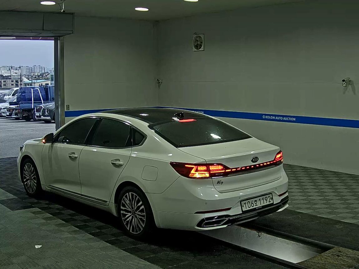 KIA K7 PREMIER 3.0 LPi GENERAL NOBLESSE 2020 - zdjęcie 6