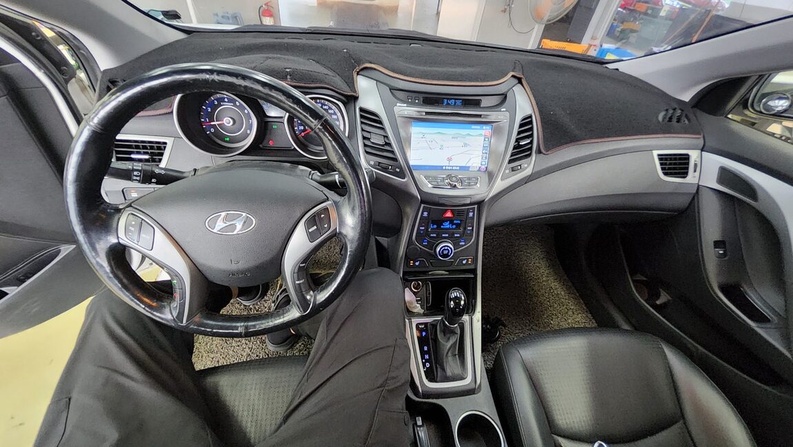 HYUNDAI THE NEW AVANTE MD 1.6 GDi SMART 2014 - zdjęcie 11