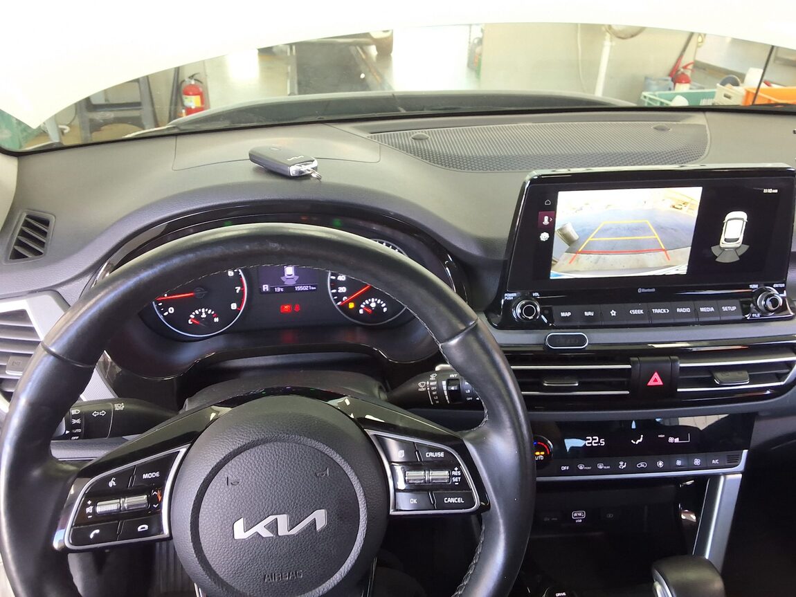 KIA SELTOS 1.6 GASOLINE 2WD TRENDY 2023 - zdjęcie 17