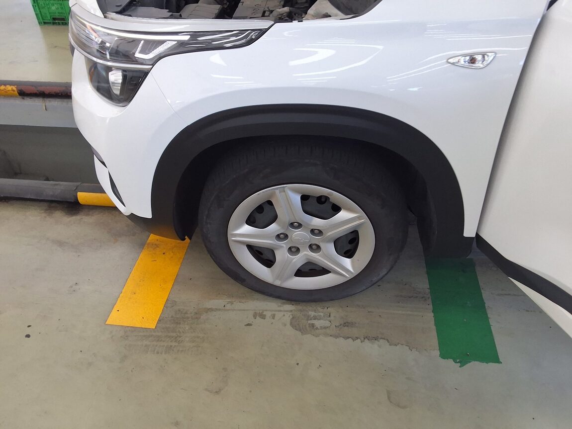 KIA SELTOS 1.6 GASOLINE 2WD TRENDY 2023 - zdjęcie 21
