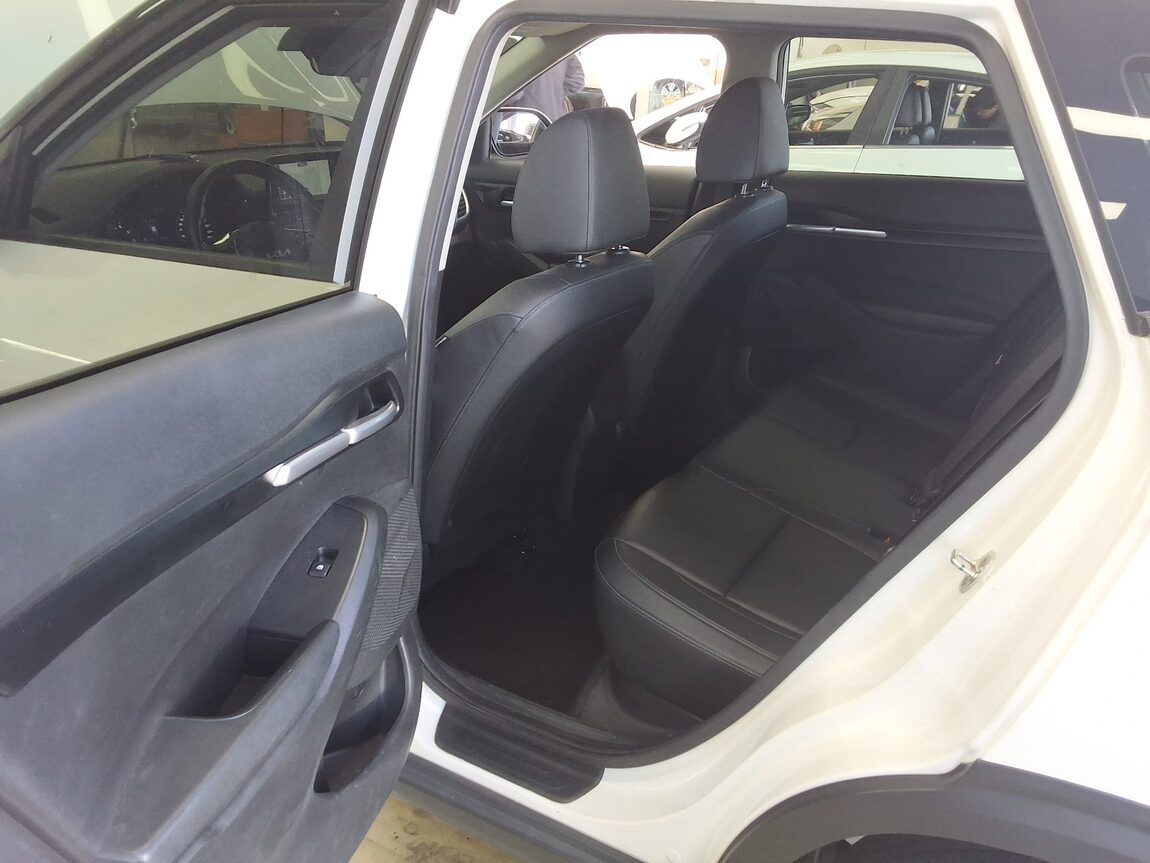 KIA SELTOS 1.6 GASOLINE 2WD TRENDY 2023 - zdjęcie 12