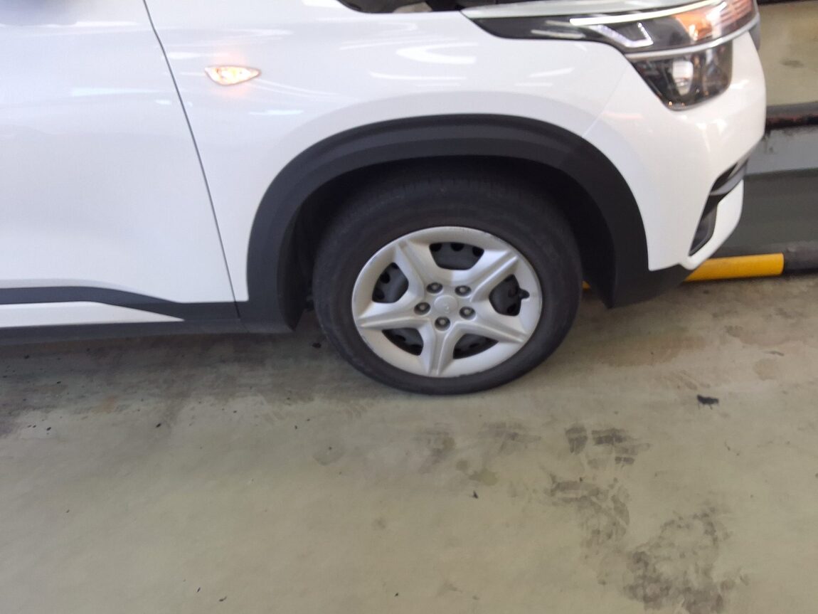 KIA SELTOS 1.6 GASOLINE 2WD TRENDY 2023 - zdjęcie 23
