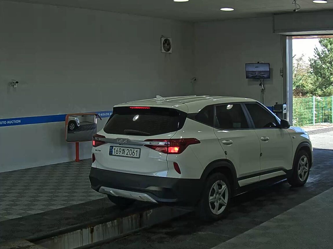KIA SELTOS 1.6 GASOLINE 2WD TRENDY 2023 - zdjęcie 5