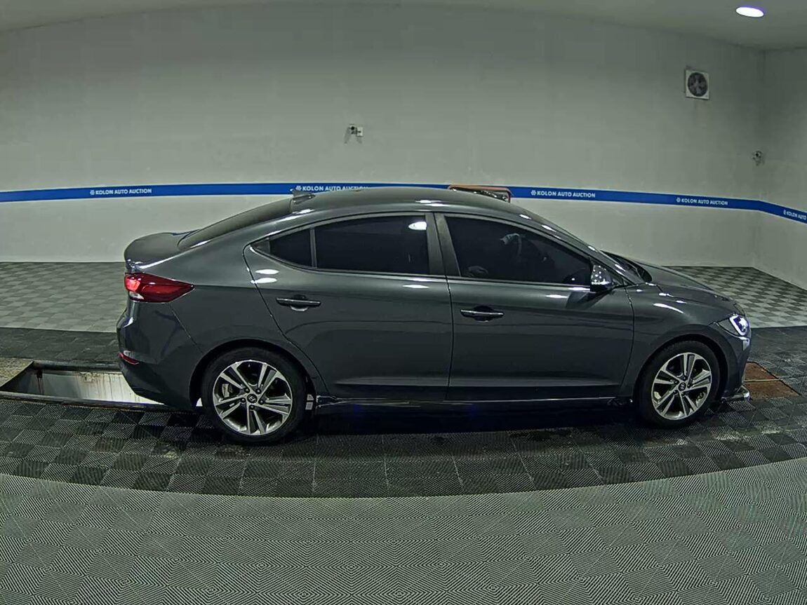 HYUNDAI AVANTE AD 1.6 GDi VALUE PLUS 2018 - zdjęcie 4