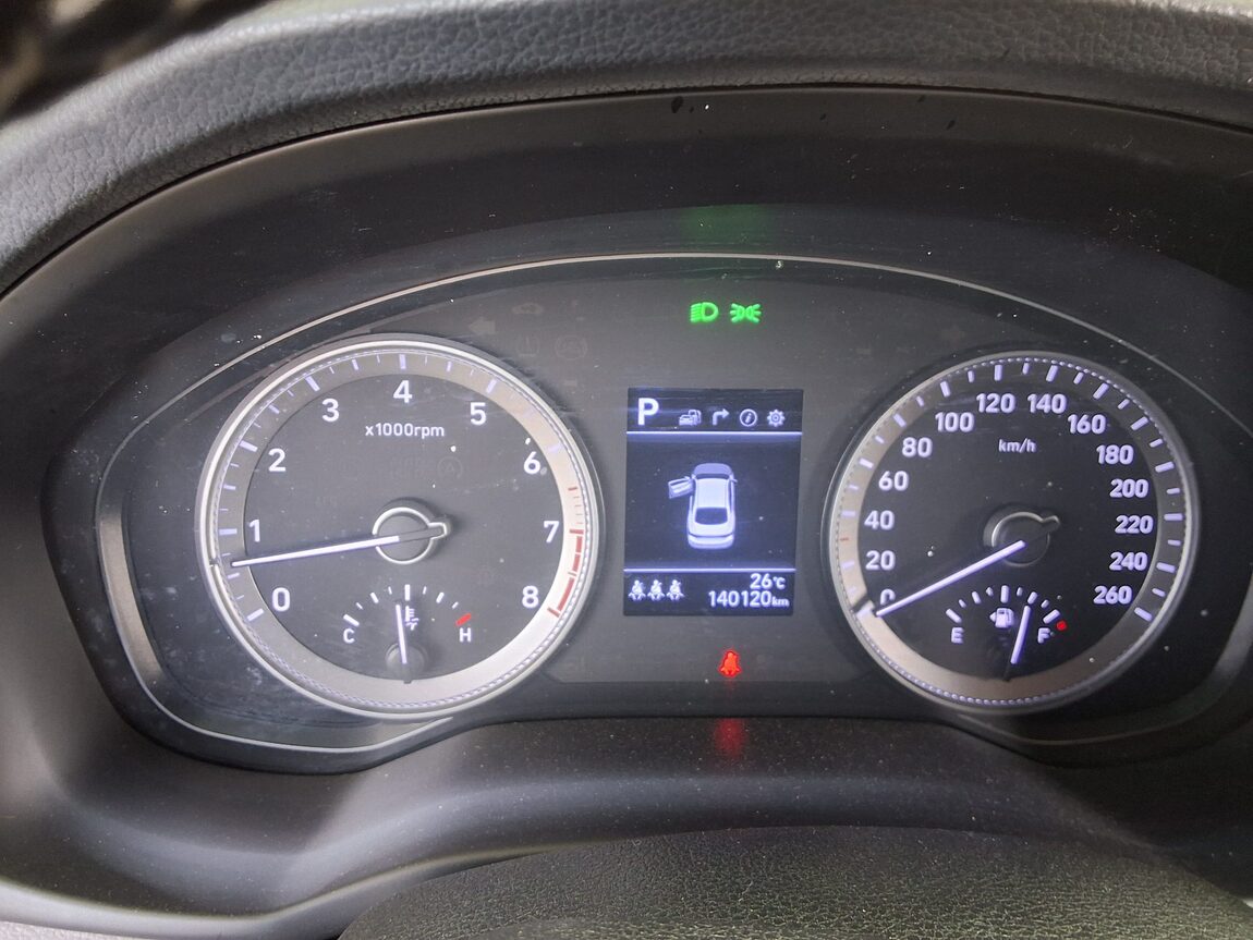 HYUNDAI GRANDEUR IG 3.0 LPi RENTAL CAR MODERN 2018 - zdjęcie 9