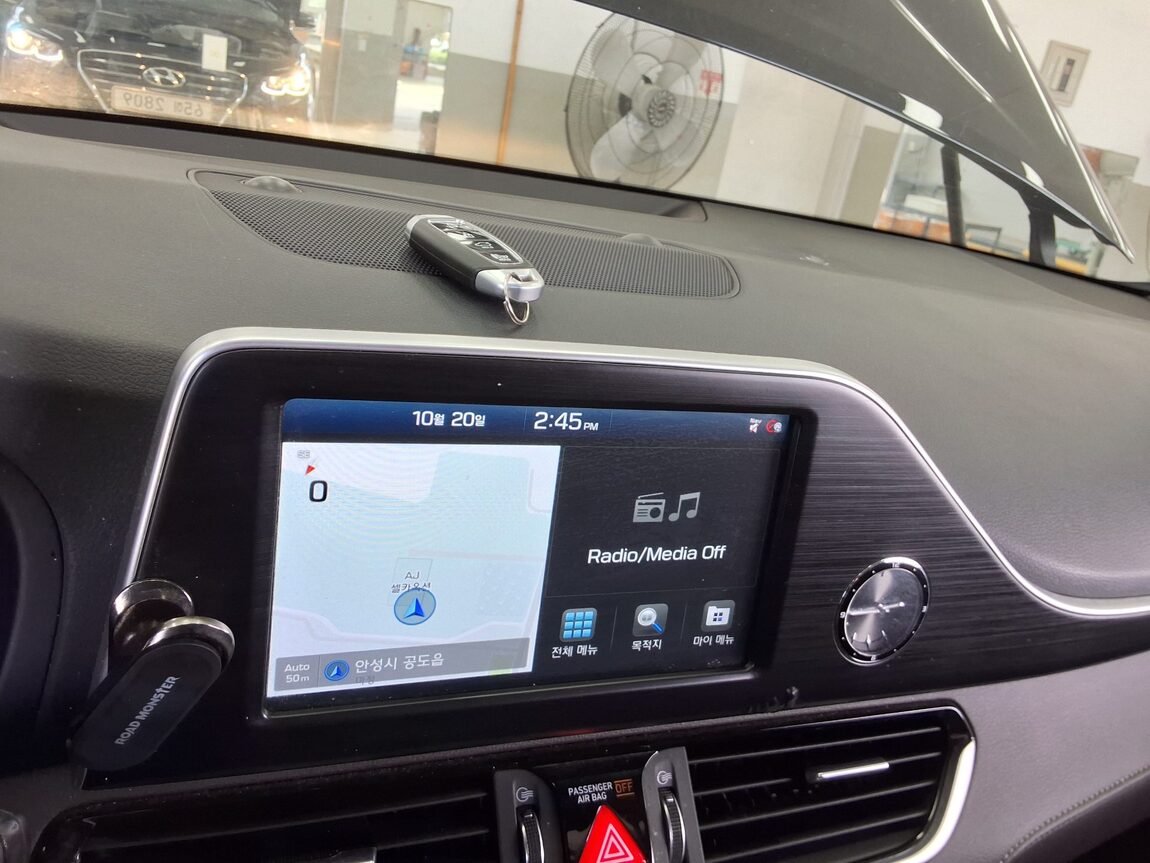 HYUNDAI GRANDEUR IG 3.0 LPi RENTAL CAR MODERN 2018 - zdjęcie 17