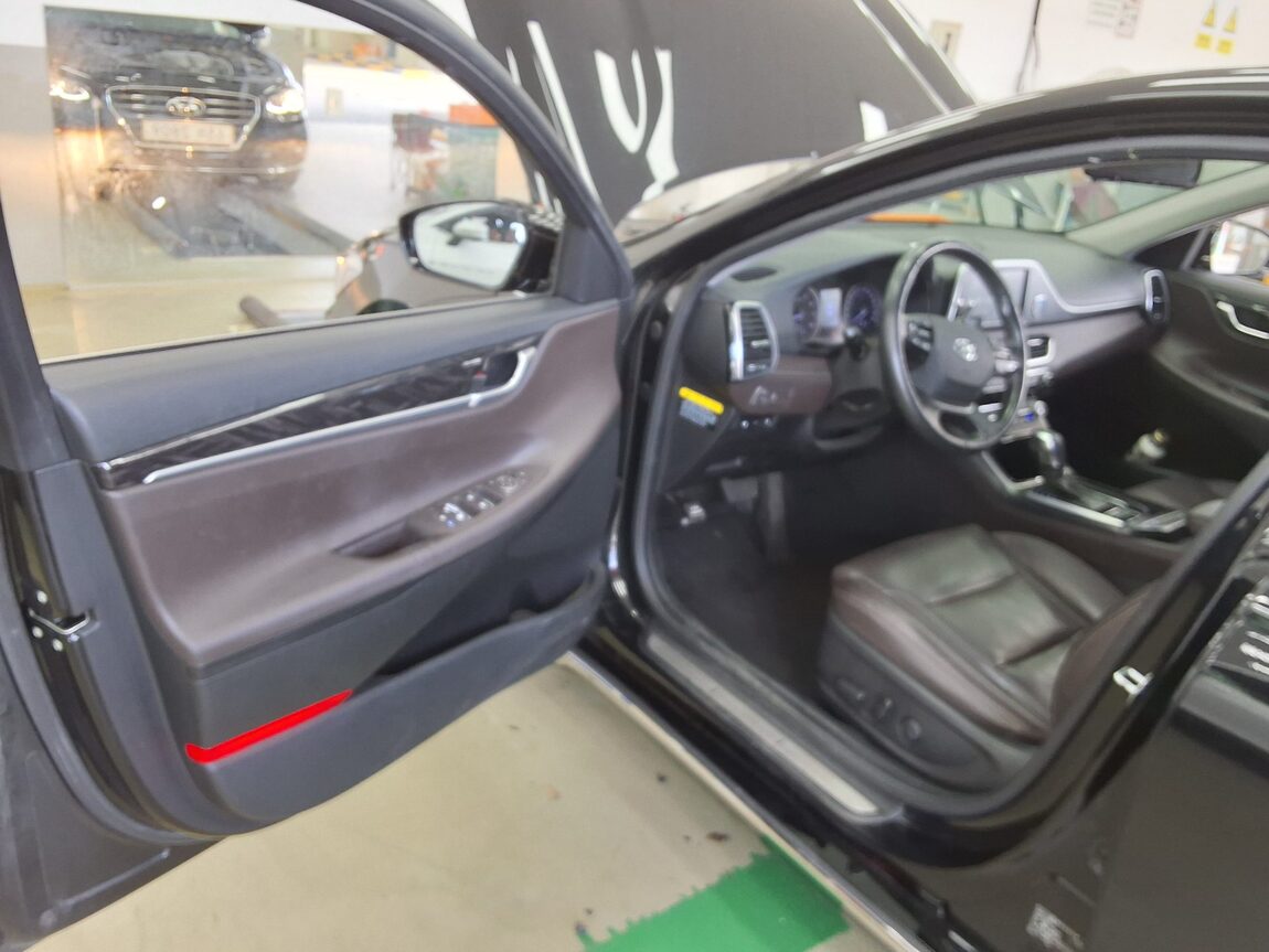 HYUNDAI GRANDEUR IG 3.0 LPi RENTAL CAR MODERN 2018 - zdjęcie 10