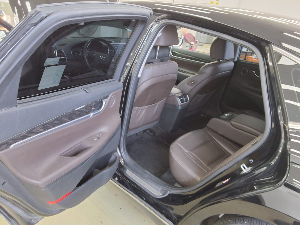 HYUNDAI GRANDEUR IG 3.0 LPi RENTAL CAR MODERN 2018 - zdjęcie 12