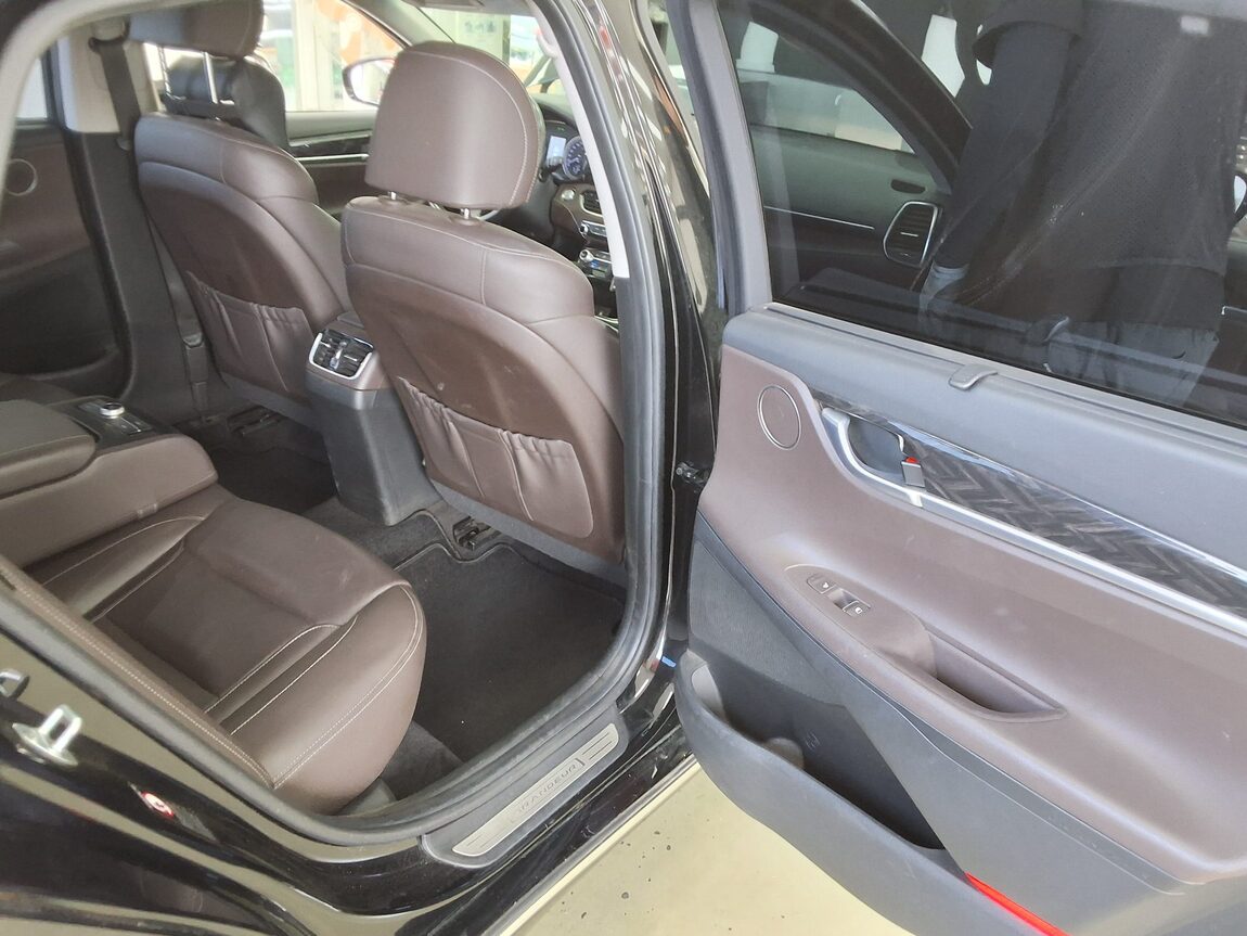 HYUNDAI GRANDEUR IG 3.0 LPi RENTAL CAR MODERN 2018 - zdjęcie 13