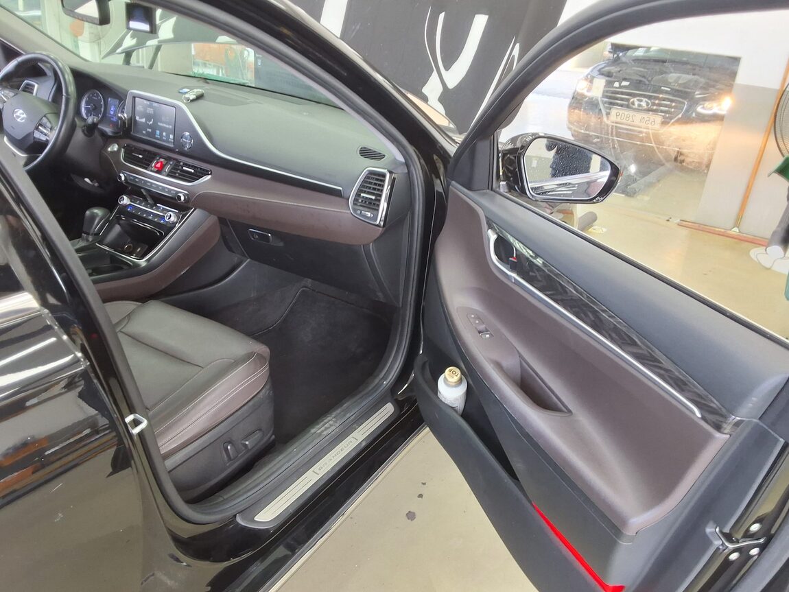 HYUNDAI GRANDEUR IG 3.0 LPi RENTAL CAR MODERN 2018 - zdjęcie 14