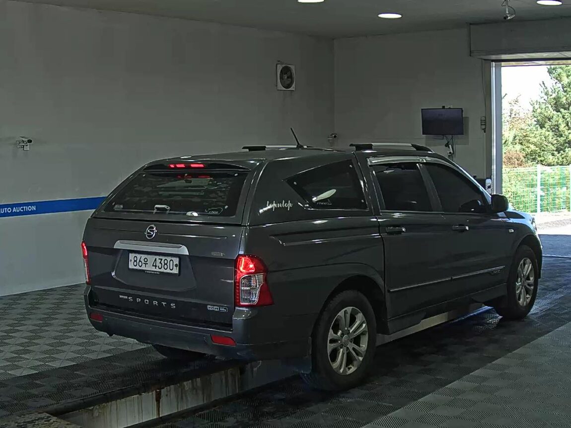 KG MOBILITY (SSANGYONG) THE NEW KORANDO SPORTS 2.2 4WD CX7 CLUB 2018 - zdjęcie 5