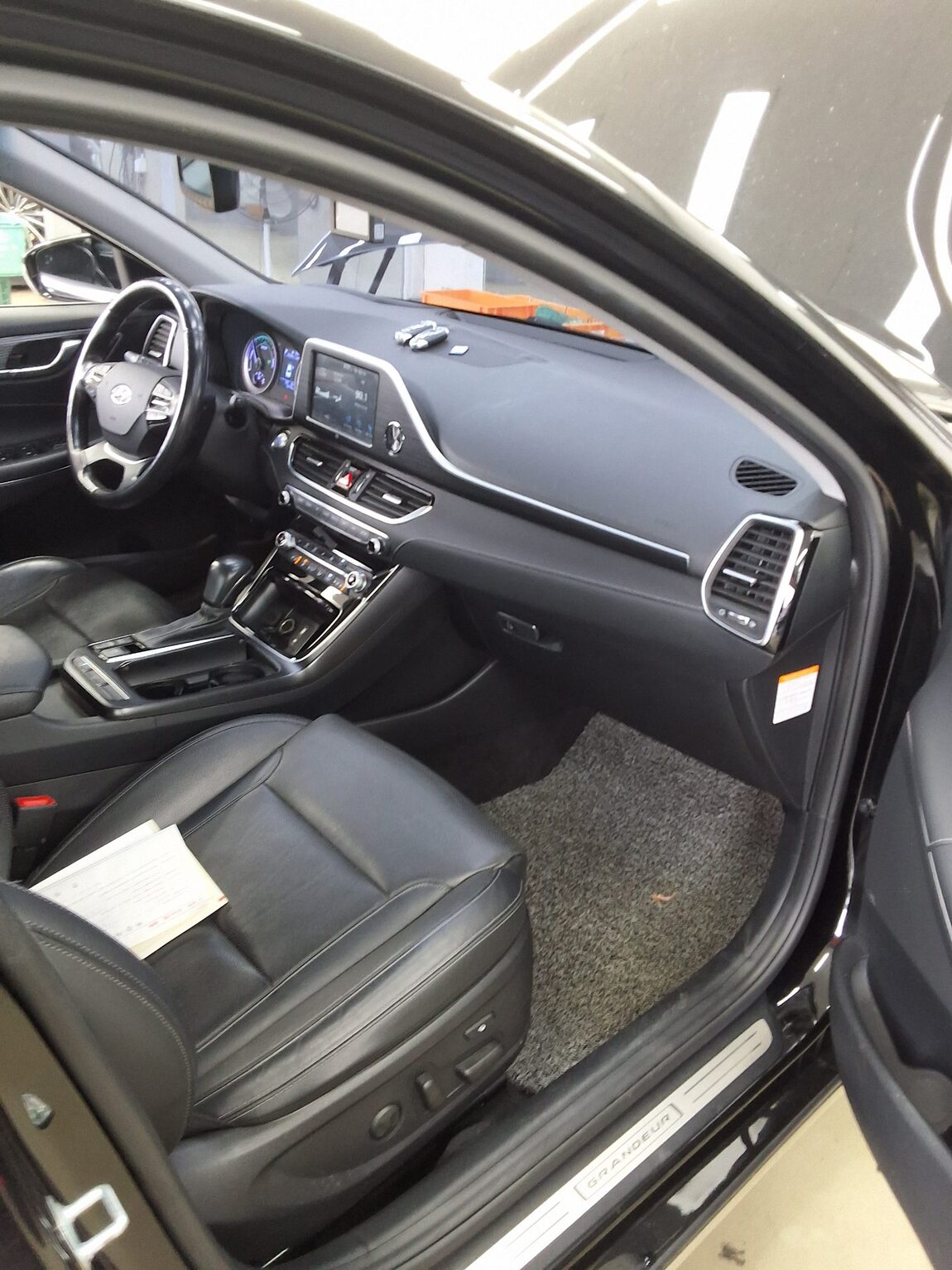 HYUNDAI GRANDEUR IG HYBRID 2.4 HEV EXCLUSIVE 2019 - zdjęcie 14