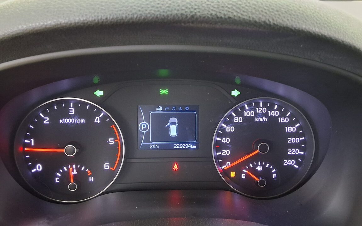KIA NEW SPORTAGE R2.0 2WD PRESTIGE 2016 - zdjęcie 9