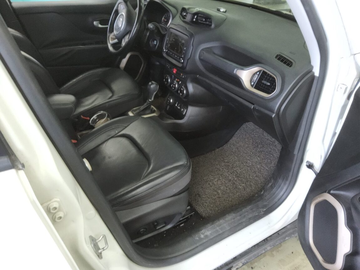 JEEP RENEGADE 2.0 DIESEL AWD LIMITED 2016 - zdjęcie 14