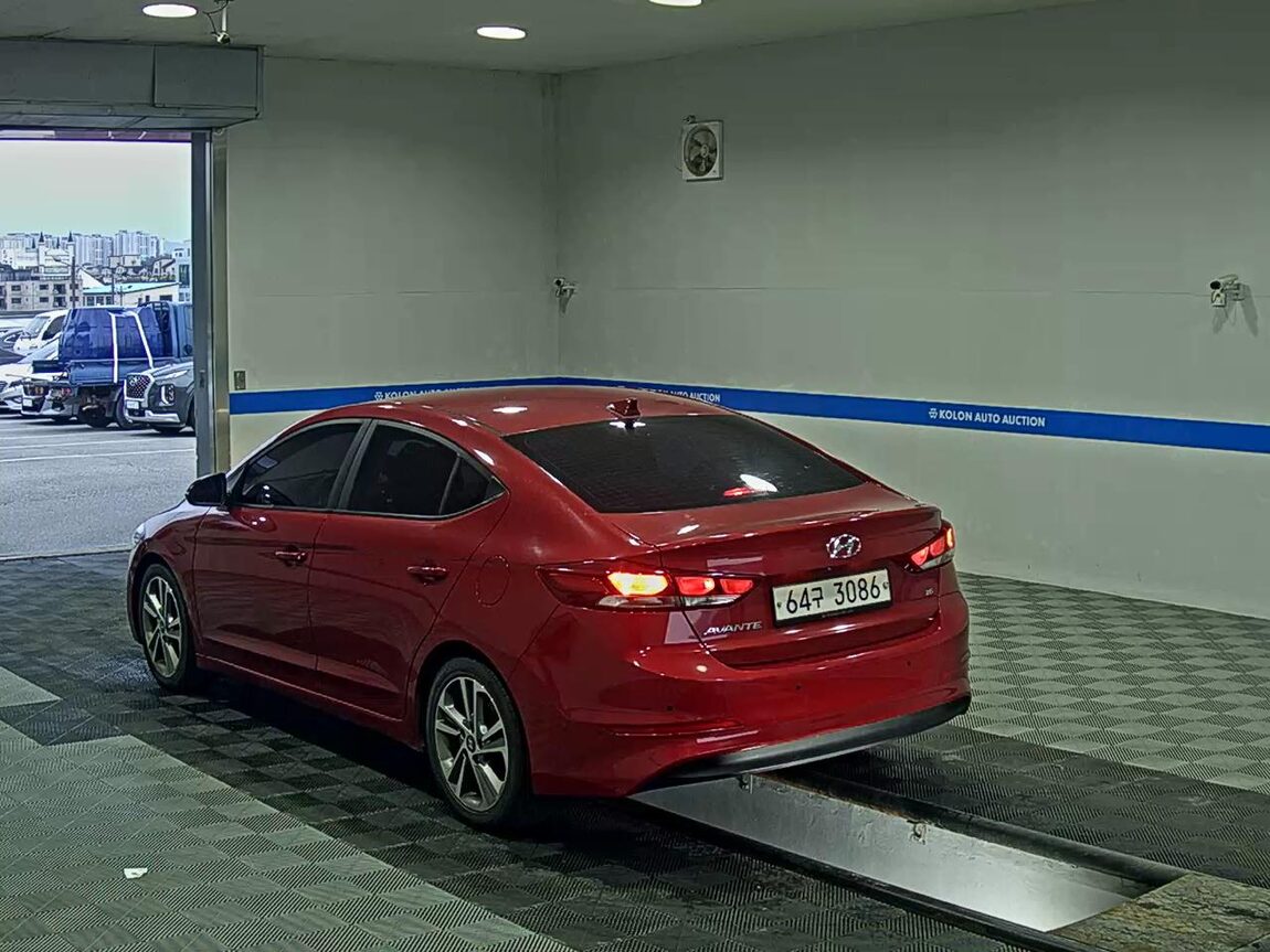 HYUNDAI AVANTE AD 1.6 GDi VALUE PLUS 2018 - zdjęcie 6