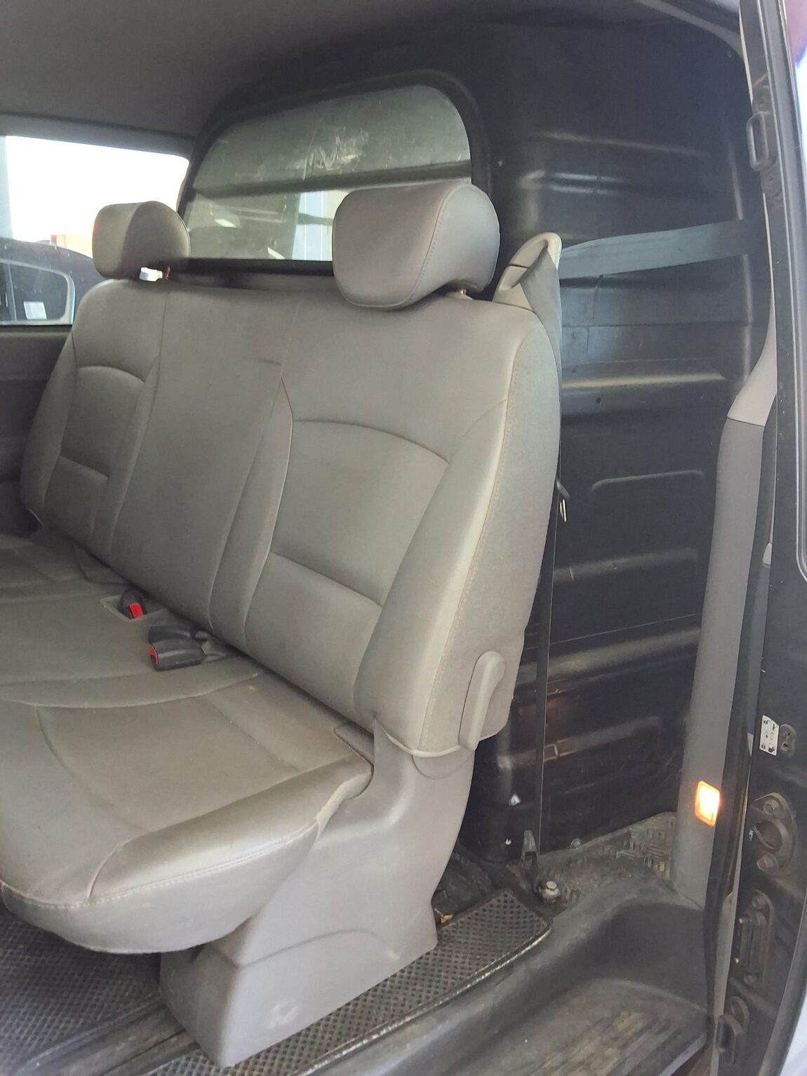HYUNDAI GRAND STAREX 5-SEATER DIESEL VAN CVX DELUXE 2012 - zdjęcie 12