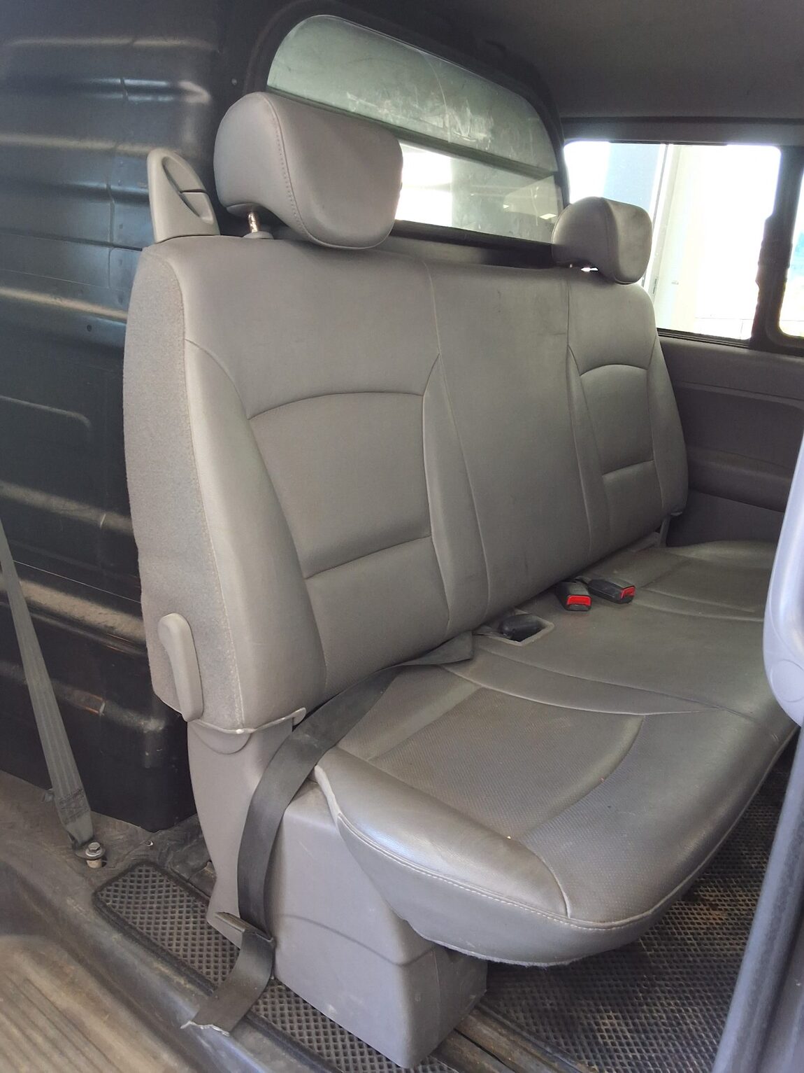 HYUNDAI GRAND STAREX 5-SEATER DIESEL VAN CVX DELUXE 2012 - zdjęcie 13