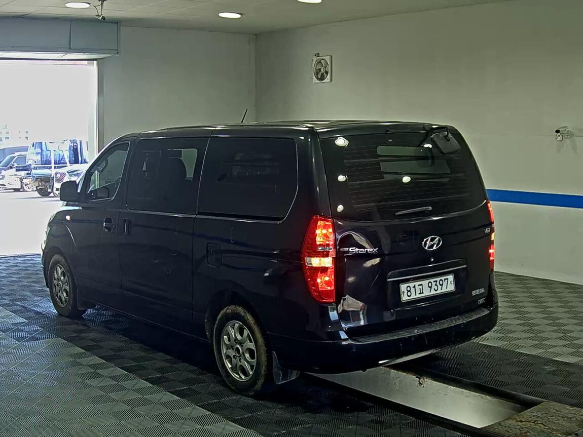 HYUNDAI GRAND STAREX 5-SEATER DIESEL VAN CVX DELUXE 2012 - zdjęcie 6