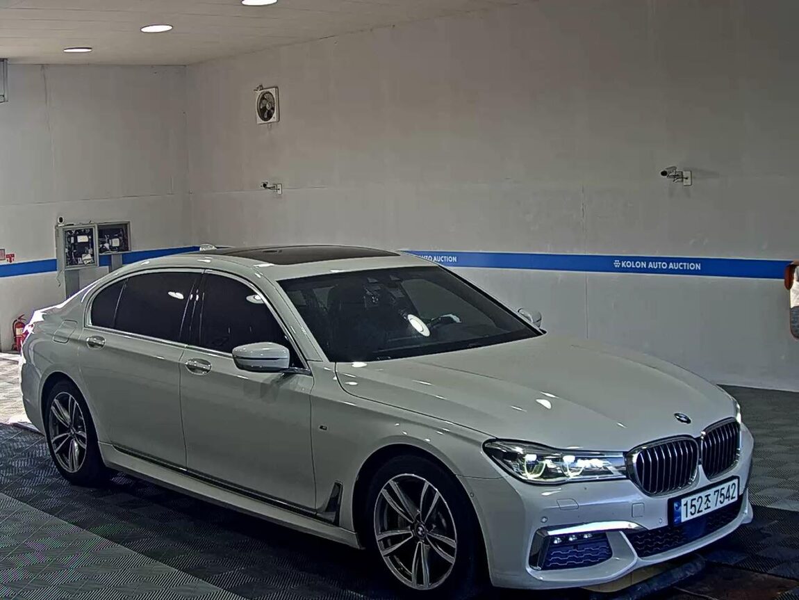 BMW 7 SERIES (6TH GEN) 730Ld xDRIVE M SPORT PACK 2017 - zdjęcie 3