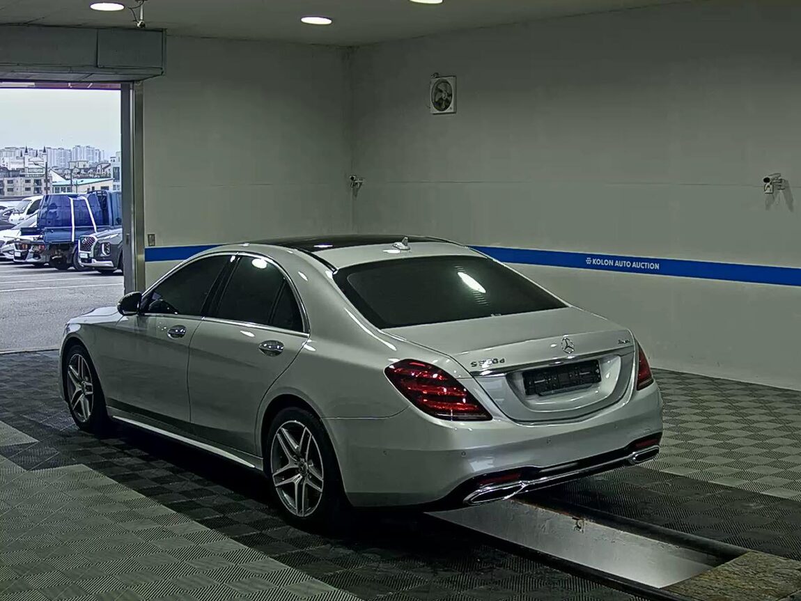 MERCEDES-BENZ S-CLASS (6TH GEN) S350 d 4MATIC AMG LINE 2020 - zdjęcie 6