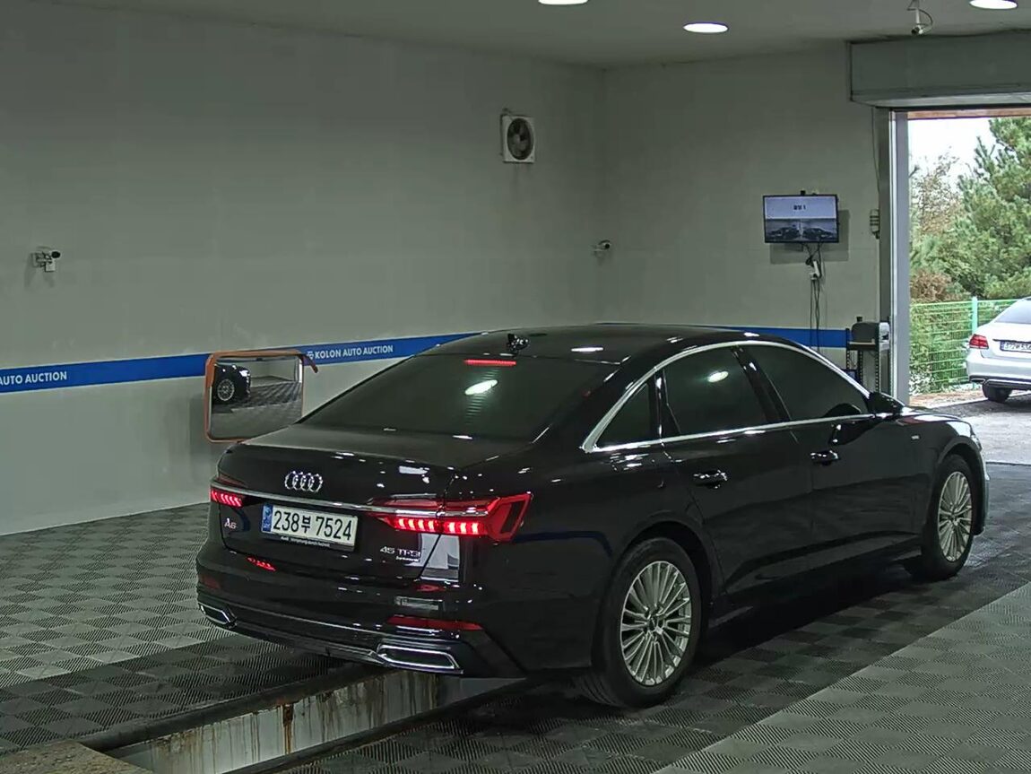 AUDI A6 (5TH GEN) 45 TFSI QUATTRO PREMIUM 2021 - zdjęcie 5