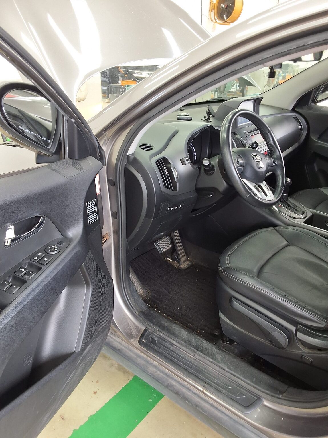 KIA SPORTAGE R DIESEL R2.0 2WD TLX LUXURY MODEL 2011 - zdjęcie 10