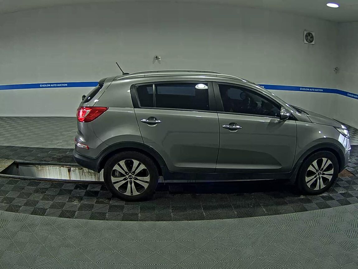 KIA SPORTAGE R DIESEL R2.0 2WD TLX LUXURY MODEL 2011 - zdjęcie 4