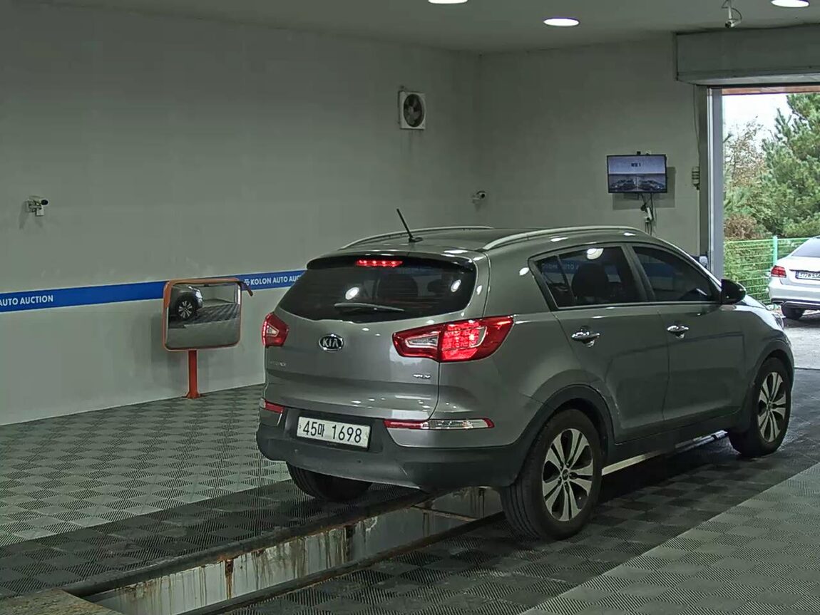 KIA SPORTAGE R DIESEL R2.0 2WD TLX LUXURY MODEL 2011 - zdjęcie 5