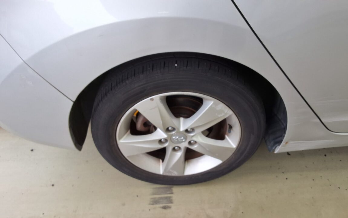 HYUNDAI AVANTE MD M16 GDi PREMIER 2012 - zdjęcie 25