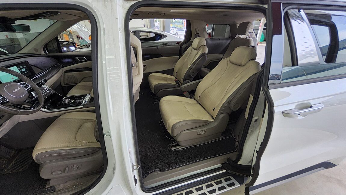 KIA NEW CARNIVAL (KA4) 9-SEATER DIESEL SIGNATURE 2023 - zdjęcie 12