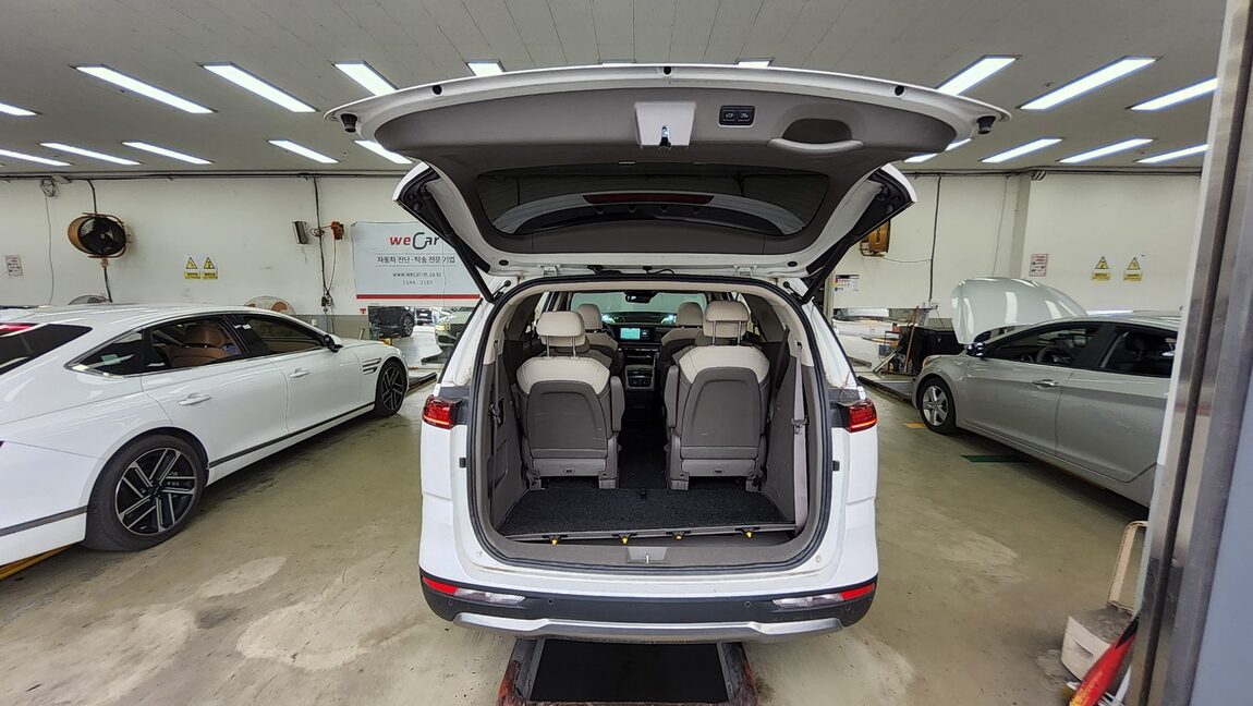 KIA NEW CARNIVAL (KA4) 9-SEATER DIESEL SIGNATURE 2023 - zdjęcie 15