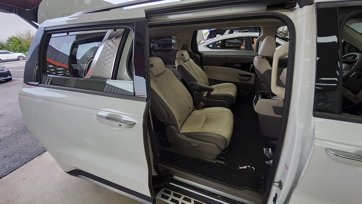 KIA NEW CARNIVAL (KA4) 9-SEATER DIESEL SIGNATURE 2023 - zdjęcie 13